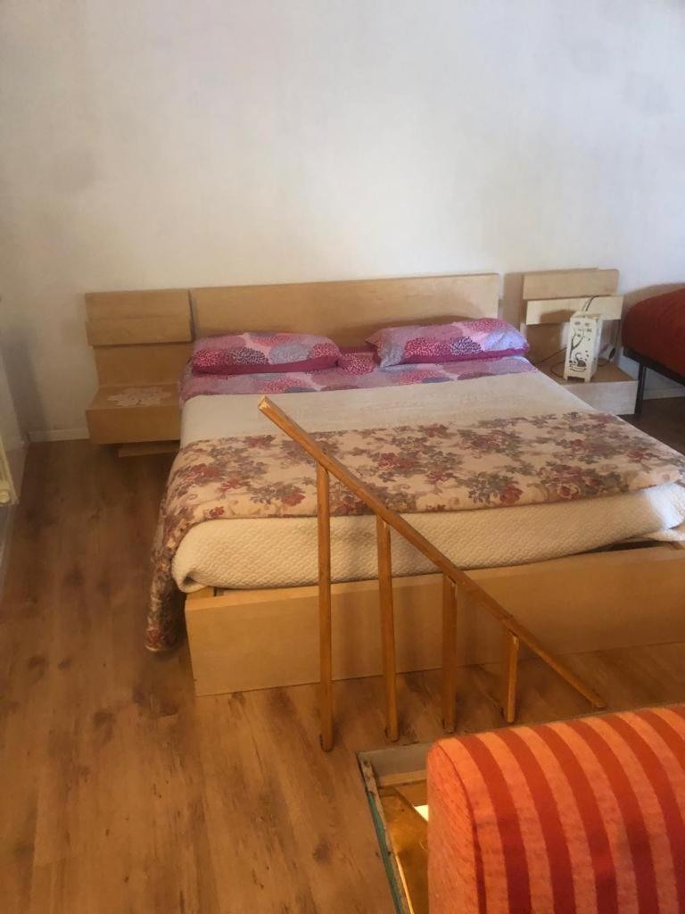 Lovely 1 Room Bedroom Loft, 20 Mins To Bgy Airport Pradalunga Exterior foto